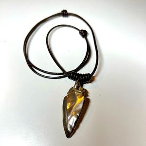 UNO DE 50 brown leather cord and silver arrow necklace